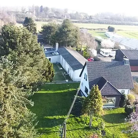 Huebsches In Ehemaliger Gaertnerei * מירבוש