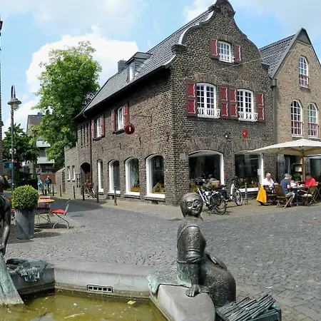 Huebsches In Ehemaliger Gaertnerei Vakantiehuis