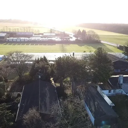 Huebsches In Ehemaliger Gaertnerei *