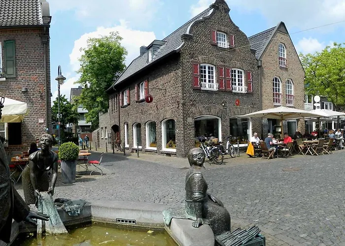 Huebsches In Ehemaliger Gaertnerei Feriehus